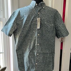Men's Black and White Patterned Shirt